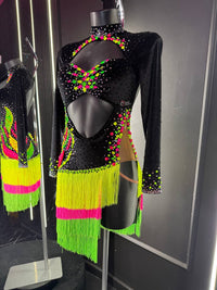 Abito Latino Neon Eclipse – Abito da Gara con Frange Fluo e Strass Handmade
