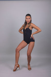 English – Body Latino americano Elegante con Scollo