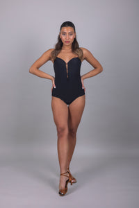 English – Body Latino americano Elegante con Scollo