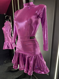 Divisa Regolamentare Latino Donna – Glicine Laminato con Collo a Lupetto e Manica Lunga